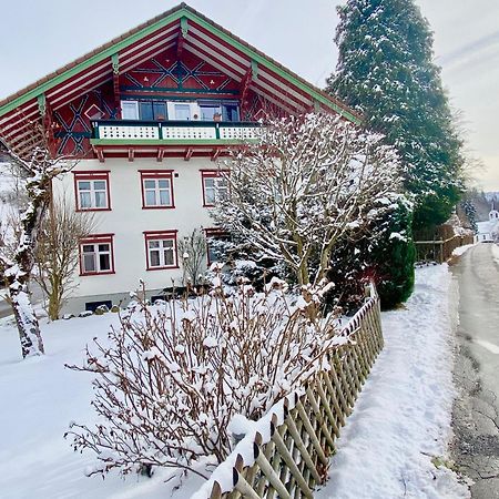 Ferienwohnung Resl - Geschmackvoll Renoviert & Zentral Im Historischen Schindelhaus Oberstaufen Dış mekan fotoğraf