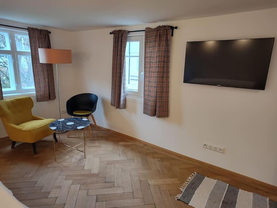 Ferienwohnung Resl - Geschmackvoll Renoviert & Zentral Im Historischen Schindelhaus Oberstaufen Dış mekan fotoğraf